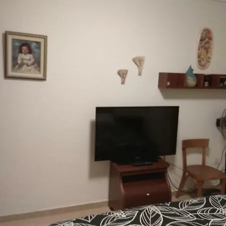 Seaside Apartment *